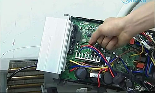 巴中美的空调电话是多少